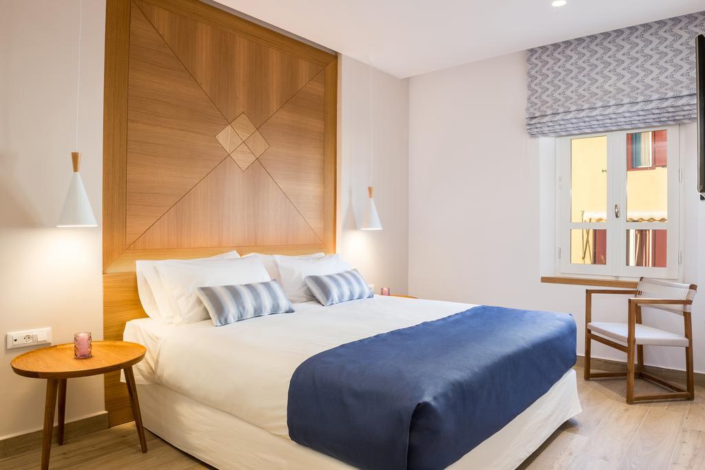 Avra Apartments Venetian Harbour Chania  Exterior foto